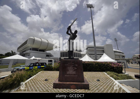 Cricket - ICC T20 Warm Up Match - Bangladesh v England - Kensington Oval Stock Photo