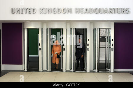 Queen opens new military building Stock Photo