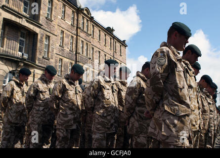 Soldiers of 3rd Battalion The Rifles and B Company of The Royal Scots Borderers and 1st Battalion The Royal Regiment of Scotland at a dedication of a Memorial to those from the Battlegroup killed on tour in Afghanistan at the Redford Barracks, Edinburgh. Stock Photo