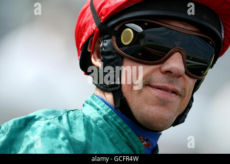 Horse Racing - Ladies Day - Chepstow Racecourse Stock Photo