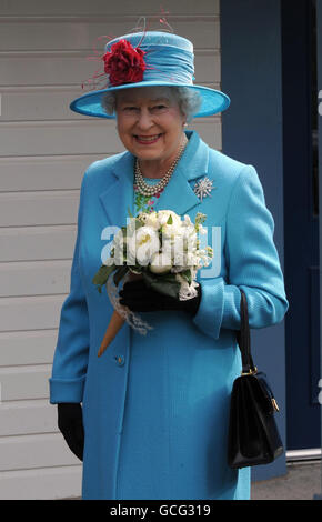 Queen Elizabeth II arrives in Scarborough, North Yorkshire where she opened the newly-restored Open Air Theatre in Northstead Manor Gardens, which is the largest outdoor theatre in Europe. Stock Photo