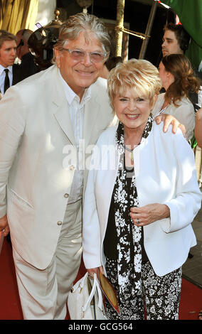 Gloria Hunniford and husband Stephen Way arrive at the BFI Imax Cinema in central London, for the Premiere of the film Arabia, a 3D documentary celebrating the history and culture of Saudi Arabia. Stock Photo