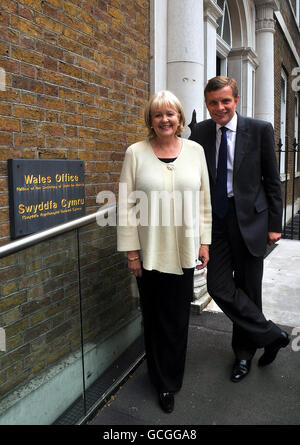 Welsh Secretary Cheryl Gillan and Minister for Wales David Jones outside the Welsh Office, Gwydr House, Whitehall, London. Stock Photo