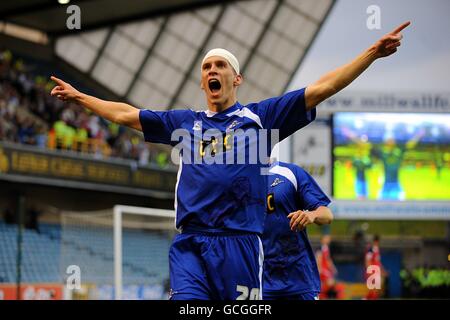Soccer - Coca-Cola Football League One - Play Off Semi Final - Second Leg - Milwall v Huddersfield Town - The New Den. Millwall's Steve Morison celebrates scoring his sides first goal of the game Stock Photo