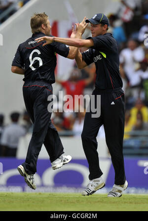 England's Stuart Broad celebrates with Luke Wright (left) after taking a catch to dismiss Australia's Cameron White during the ICC World Twenty20 Final match at the Kensington Oval, Bridgetown, Barbados. Stock Photo