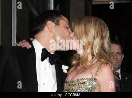 David Walliams and his new wife Lara Stone leave Claridge's Hotel in central London following their wedding. Stock Photo