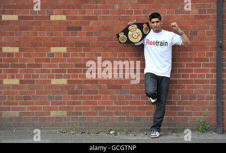 Boxing - Amir Khan Press Call - Gloves Community Centre Stock Photo