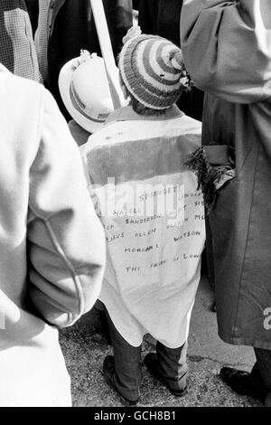 A Queens Park Rangers fan pays homage to the team who got them to the League Cup Final. Known as his 'Pride of London' are Peter Springett, Tony Hazell, Jim Langley, Mike Keen, Keith Sanderson, Ron Hunt, Frank Sibley, Mark Lazarus, Les Allen, Rodney Marsh, Roger Morgan, Ian Morgan and Ian Watson Stock Photo