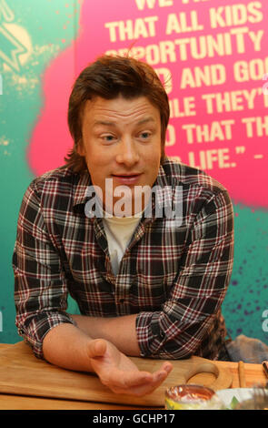 Jamie Oliver cooking skills qualification Stock Photo