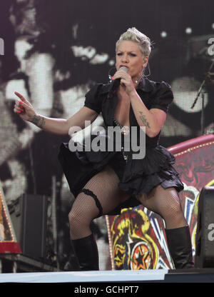 Pink performing on the Main Stage, at the the Isle of Wight Festival, at Seaclose Park in Newport. PRESS ASSOCIATION Photo. Picture date: Sunday June 13, 2010. See PA story SHOWBIZ Festival. Photo credit should read: Yui Mok/PA Wire Stock Photo