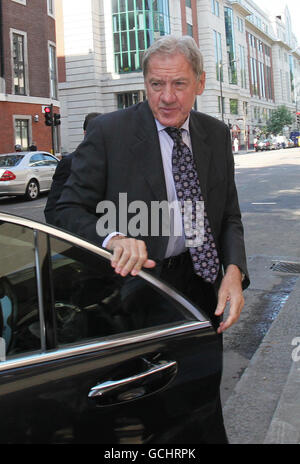 Former Portsmouth Chairman Milan Mandaric arrives at Westminster Magistrates' Court where he faces tax evasion charges. Stock Photo