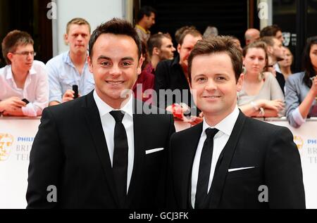 Anthony McPartlin (left) and Declan Donnelly (right) arriving for the BAFTA television awards at the London Palladium. Stock Photo