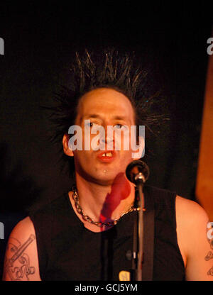 Joan Jett and the Blackhearts - The 100 Club - London. Dougie Needles of Joan Jett and the Blackhearts, performing on stage at The 100 Club in central London. Stock Photo