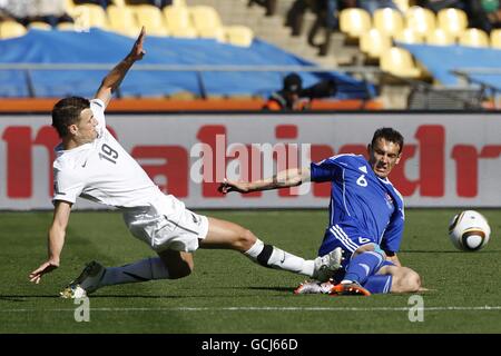 Soccer - 2010 FIFA World Cup South Africa - Group F - New Zealand v Slovakia - Royal Bafokeng Stadium Stock Photo