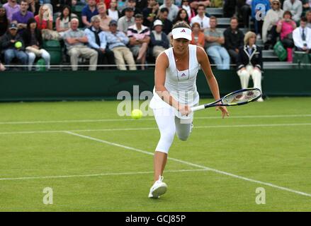 Tennis - 2010 Wimbledon Championships - Day One - The All England Lawn Tennis and Croquet Club. Serbia's Ana Ivanovic in action against Israel's Shahar Pe'er during Day One of the 2010 Wimbledon Championships Stock Photo