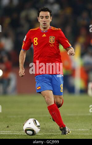 Xavi hernandez 2010 hi-res stock photography and images - Alamy