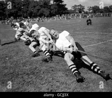 Athletics - Surrey County Senior and Junior Championships - Motspur Park. Tug O War Stock Photo