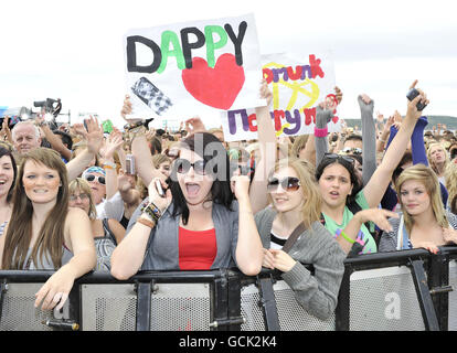 T4 On The Beach 2010 - Somerset. Members of the crowd at T4 On The Beach 2010, at Weston-Super-Mare in Somerset. Stock Photo