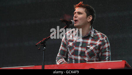 Roy Stride of Scouting For Girls performs on day two of the Oxegen music festival at Punchestown race course in Co Kildare. Stock Photo