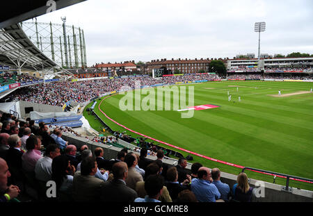 Cricket - Third npower Test - Day Three - England v Pakistan - The Brit Insurance Oval Stock Photo