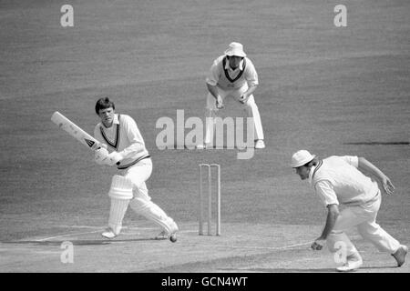 Cricket - Benson and Hedges Cup - Middlesex v Leicestershire - Lord's. Barry Dudleston, Leicestershire, batting Stock Photo