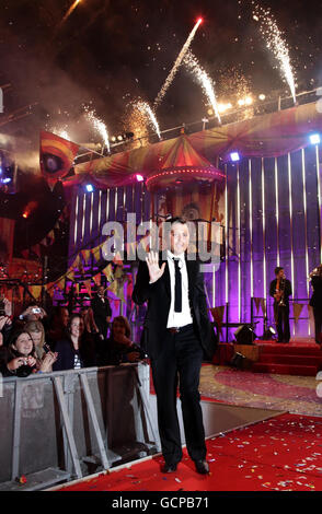 Brian Dowling leaves as the winner of Ultimate Big Brother, at Elstree Studios in Borehamwood, Hertfordshire. Stock Photo