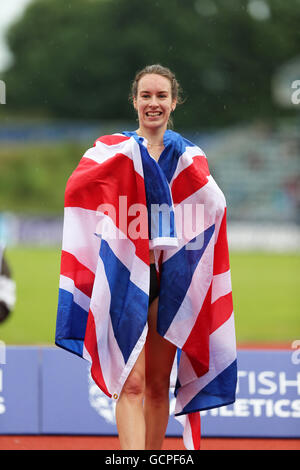 Stephanie TWELL draped in the Union Jack Flag after winning the Women's 5000m - Final, 2016 British Championships, Birmingham Alexander Stadium UK. Stock Photo