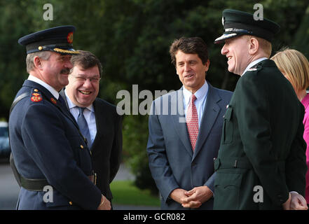 Taoiseach Brian Cowen (2nd left) outside Farmleigh House in Phoenix Park with Mark Kennedy Shriver (son of the late Special Olympics founder Eunice Kennedy Shriver) in Dublin today during the reception for the return of the Irish Special Olympics team, from the European Championships in Poland. Stock Photo