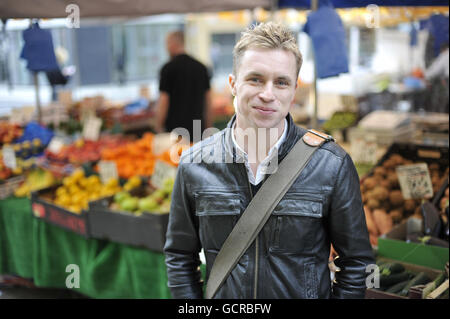 Celebrity Chef James Tanner at London's Tachbrook Street market to promote his new book 'James Tanner Takes 5'. Stock Photo