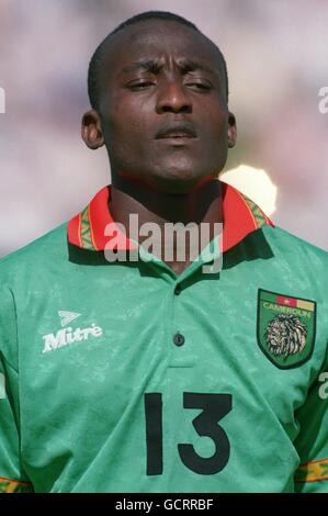 Soccer - FIFA World Cup USA 1994 - Group B - Sweden v Cameroon - Rose Bowl, Pasadena. Raymond Kalla Nkongo, Cameroon ***** portrait Stock Photo