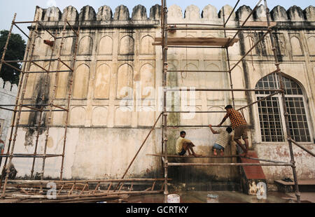 Sport - 2010 Commonwealth Games - Day Five - Delhi. A general view of men working inside the Red Fort in Old Delhi, India as the Commonwealth Games takes place in the city Stock Photo