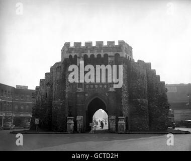 The Bargate, built by the Normans in the 11th century, was the main entrance gate to the city. Stock Photo