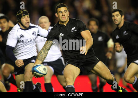 Rugby Union - 2010 EMC Autumn Test - Scotland v New Zealand - Murrayfield Stock Photo