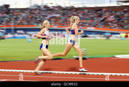 Great Britain's Eilish McColgan (right) competes in the Women's 5000m during day four of the 2016 European Athletic Championships at the Olympic Stadium, Amsterdam. Stock Photo