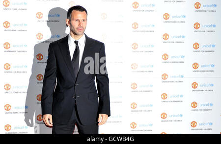 Manchester United's Ryan Giggs arrives at the Manchester United 'United for UNICEF' gala dinner at Old Trafford, Manchester. Stock Photo