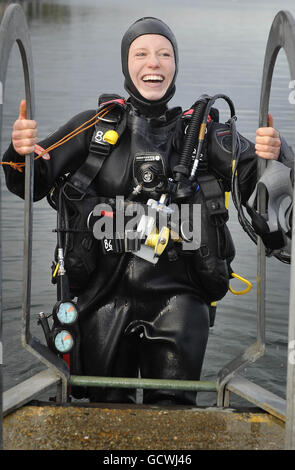 The Royal Navy's first female mine clearance diver Stock Photo - Alamy