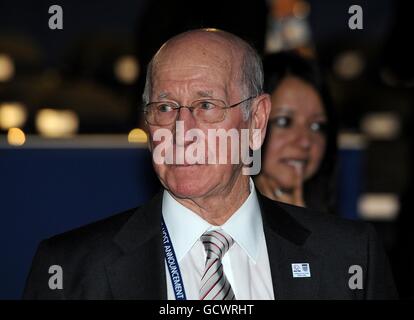 Soccer - FIFA World Cup 2018/2022 Hosts Announcement - Zurich Exhibition Centre. Sir Bobby Charlton after the Announcement of the FIFA World Cup 2018/2022 Host Cities Stock Photo