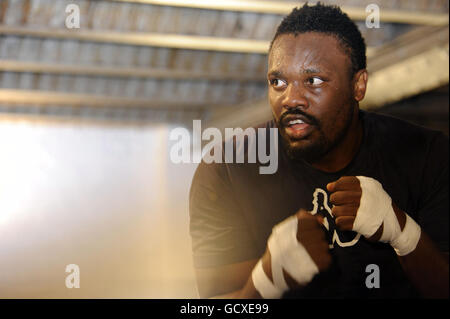 Boxing - Dereck Chisora Media Work Out - Mygym London. World Heavyweight Title Challenger Dereck Chisora works out during a media work out at the Mygym London, in London. Stock Photo