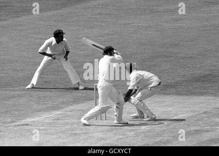 Cricket - Prudential World Cup 1975 (Group A) - England V India - Lord ...