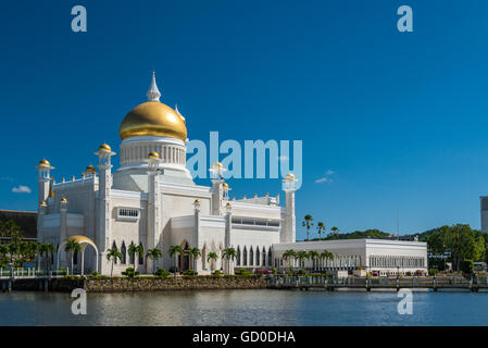 Late afternoon over Bandar Seri Begawan, Brunei, standing in the courtyard of the Sultan Omar Ali Saifuddin Mosque. Stock Photo