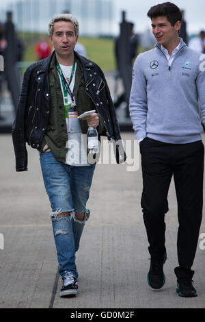 Silverstone, UK. 10th July, 2016. Formula One British Grand Prix, race day. Radio One DJ Nick Grimshaw arrives to watch the racing © Action Plus Sports/Alamy Live News Stock Photo