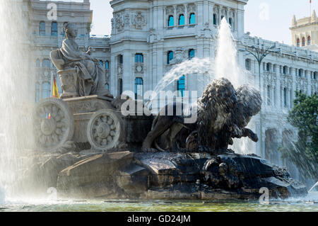 Fountain and Plaza de Cibeles Palace (Palacio de Comunicaciones), Plaza de Cibeles, Madrid, Spain, Europe Stock Photo