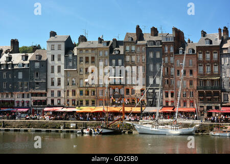 Honfleur and its picturesque harbour, Old Basin and the Quai Sainte Catherine, Honfleur, Calvados, Normandy, France, Europe Stock Photo