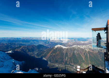 Into the Void viewing platform on Aiguille du Midi, Chamonix, Rhone Alpes, Haute Savoie, French Alps, France, Europe Stock Photo