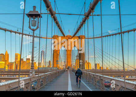 Manhattan, Brooklyn Bridge over East River, Lower Manhattan skyline, inc Freedom Tower of World Trade Center, New York, USA Manhattan, Brooklyn Bridge over East River, Lower Manhattan skyline, inc Freedom Tower of World Trade Center, New York, USA