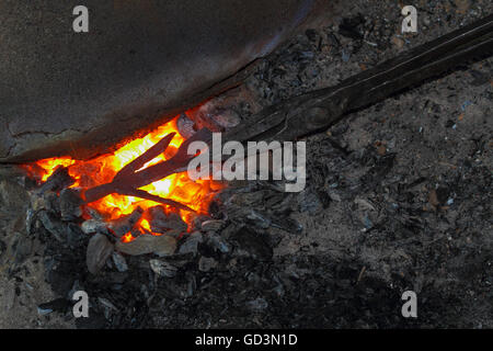 Wrought iron handicraft being moulded, bastar, chhattisgarh, india, asia Stock Photo