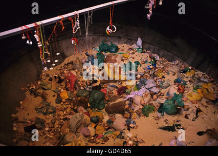 Offerings at the dargah of the Sufi Saint Khwaja Mu-in-uddin Chisti Stock Photo