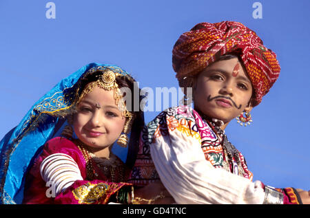 राजपूती ओढ़नी कैसे ओढ़ते हैं/राजपूती पॉशक कैसे पहने! how to wear rajputi  dress/poshak!!wear odhani.! - YouTube