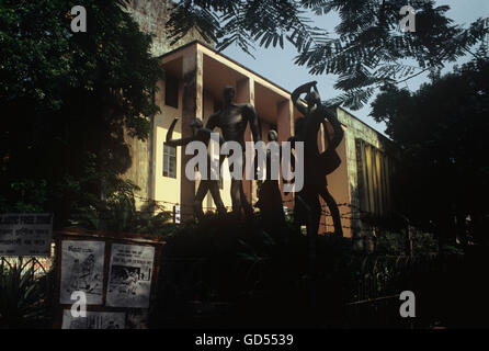 Statues at Jadavpur University Stock Photo