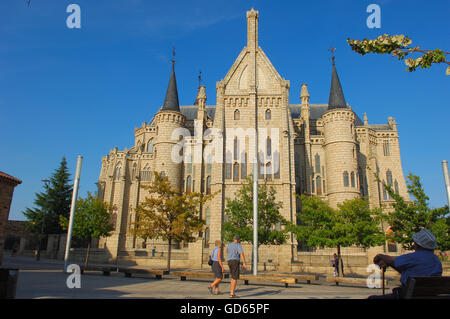 Astorga, Gaudi Palace now Museun of the ways, Episcopal Palace, Via de la plata, Ruta de la plata, Leon province, Castilla y Leon, Camino de Santiago, Way of St James, Spain, Europe Stock Photo